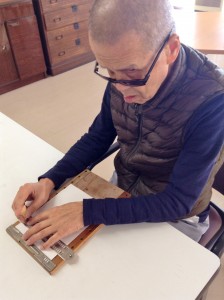 ②