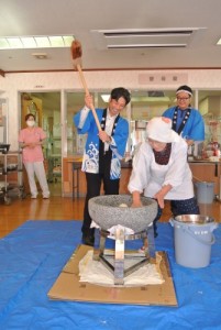 餅つき3